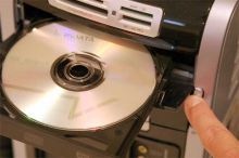  Первые диски и проигрыватели dvd появились в ноябре 1996